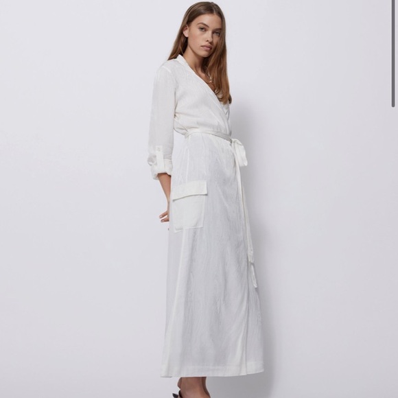 BLDWN THE SUNSET DRESS IN POWDER WHITE - Picture 2 of 5